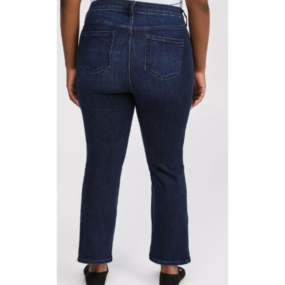 Torrid High Rise Kick Boot Super Soft Jeans in New Moon, Size 22 - Picture 2 of 4